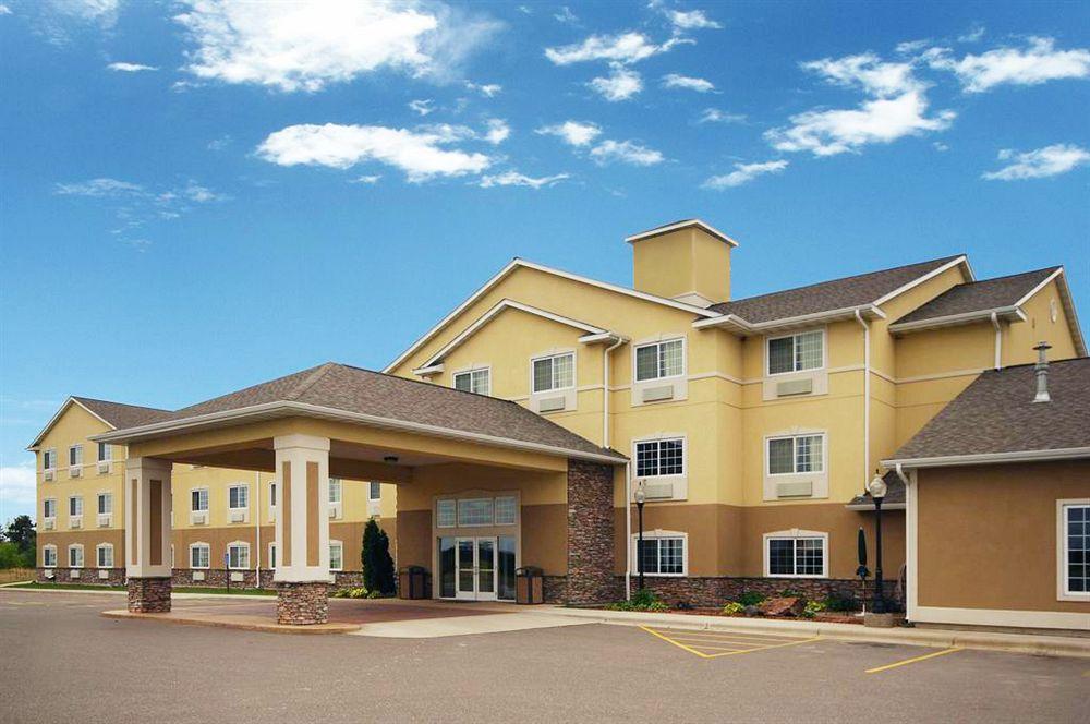 Crossings By Grandstay Inn & Suites Becker Bagian luar foto