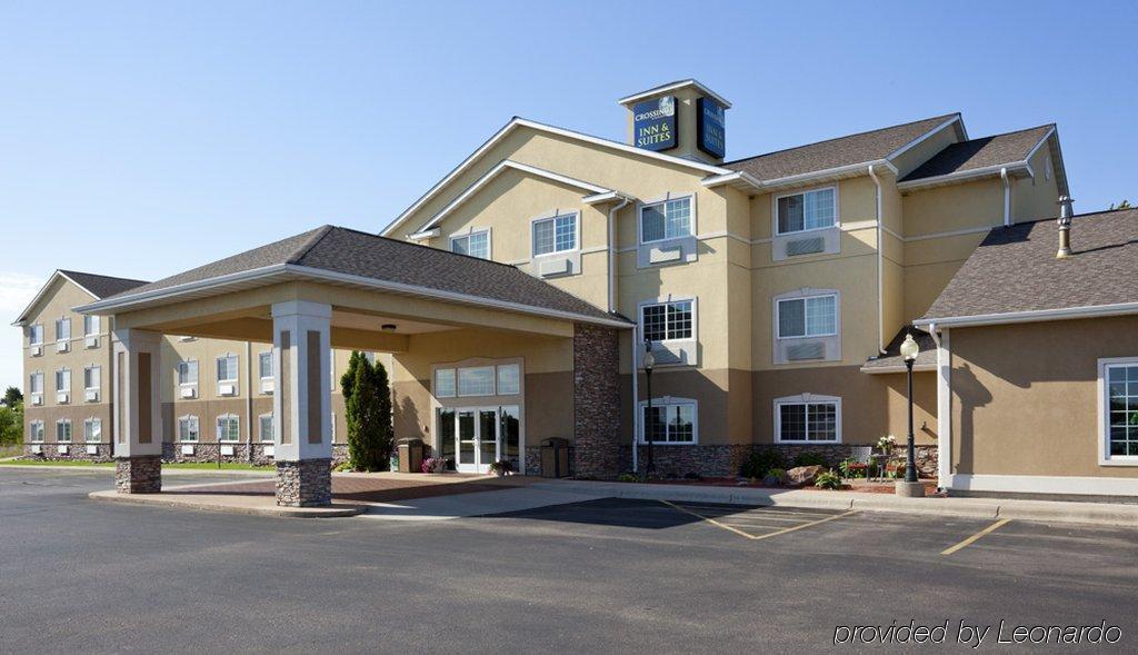 Crossings By Grandstay Inn & Suites Becker Bagian luar foto